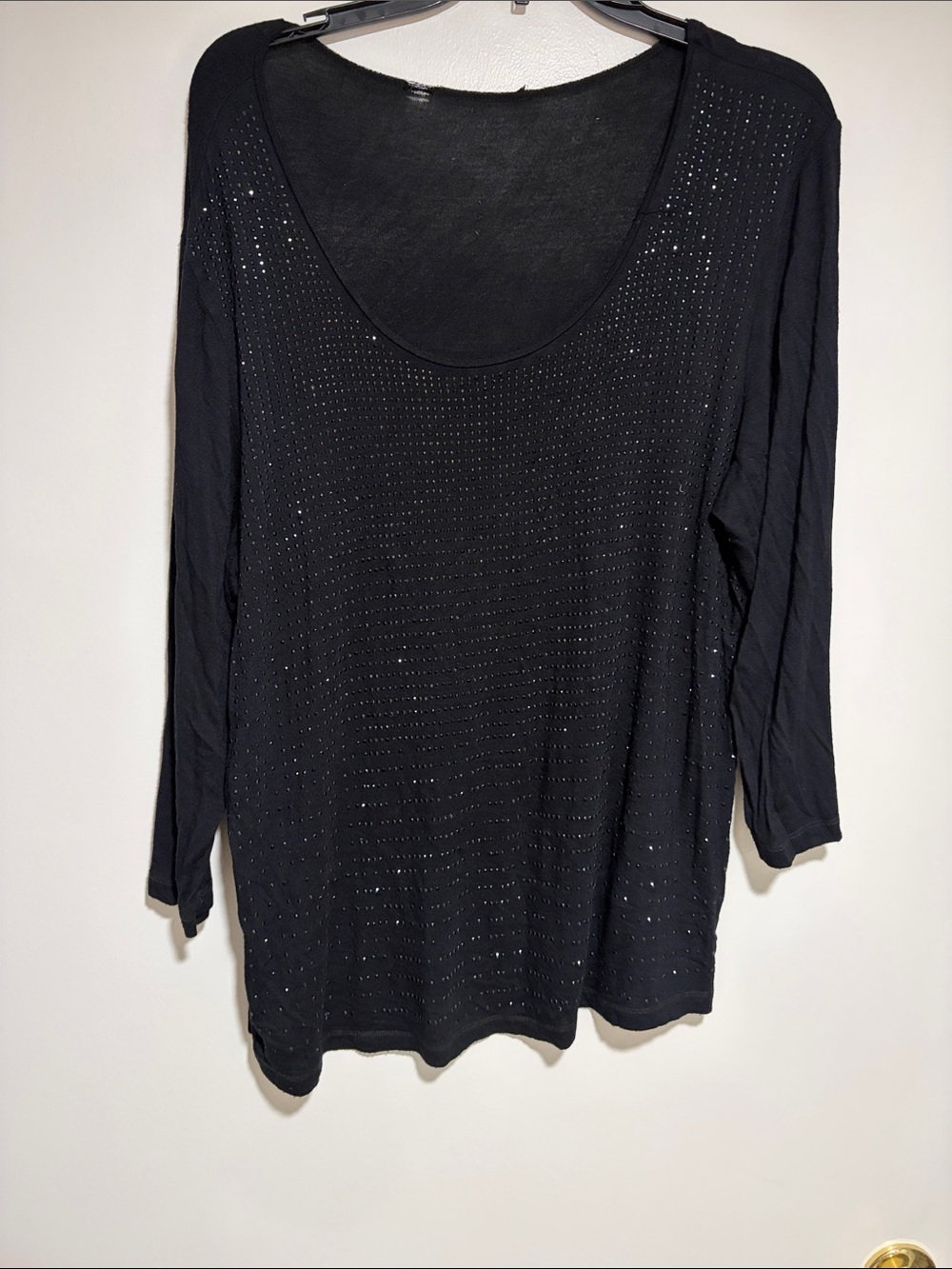 Black Women's Scoop Neck Long Sleeve Top